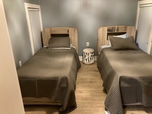 3 bedrooms, free WiFi, bed sheets, wheelchair access - 3-bedroom house in enchanting Mayfield centrally located. (Mayfield)