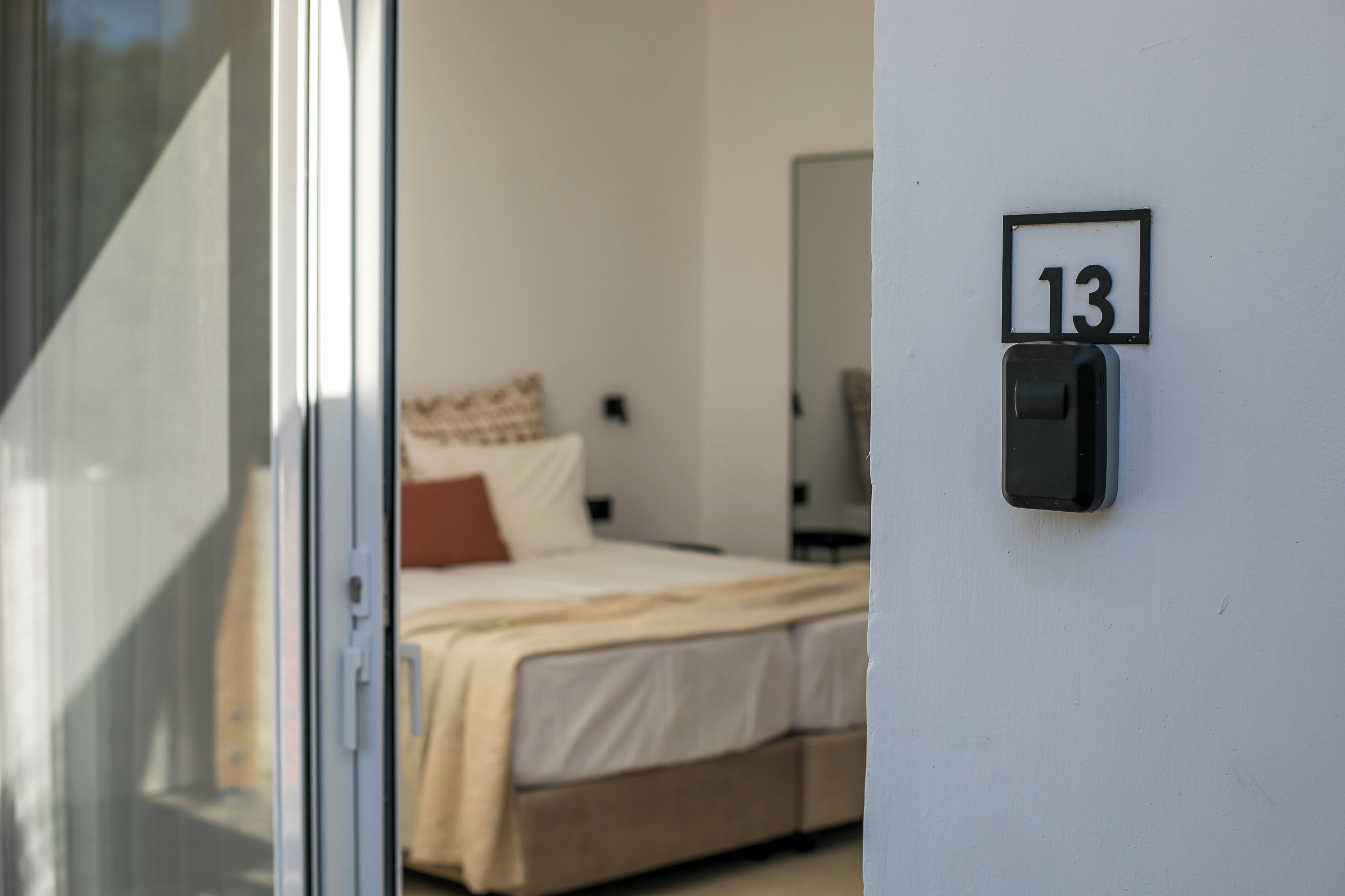 Zimmersafe, Verdunkelungsvorhänge, schallisolierte Zimmer