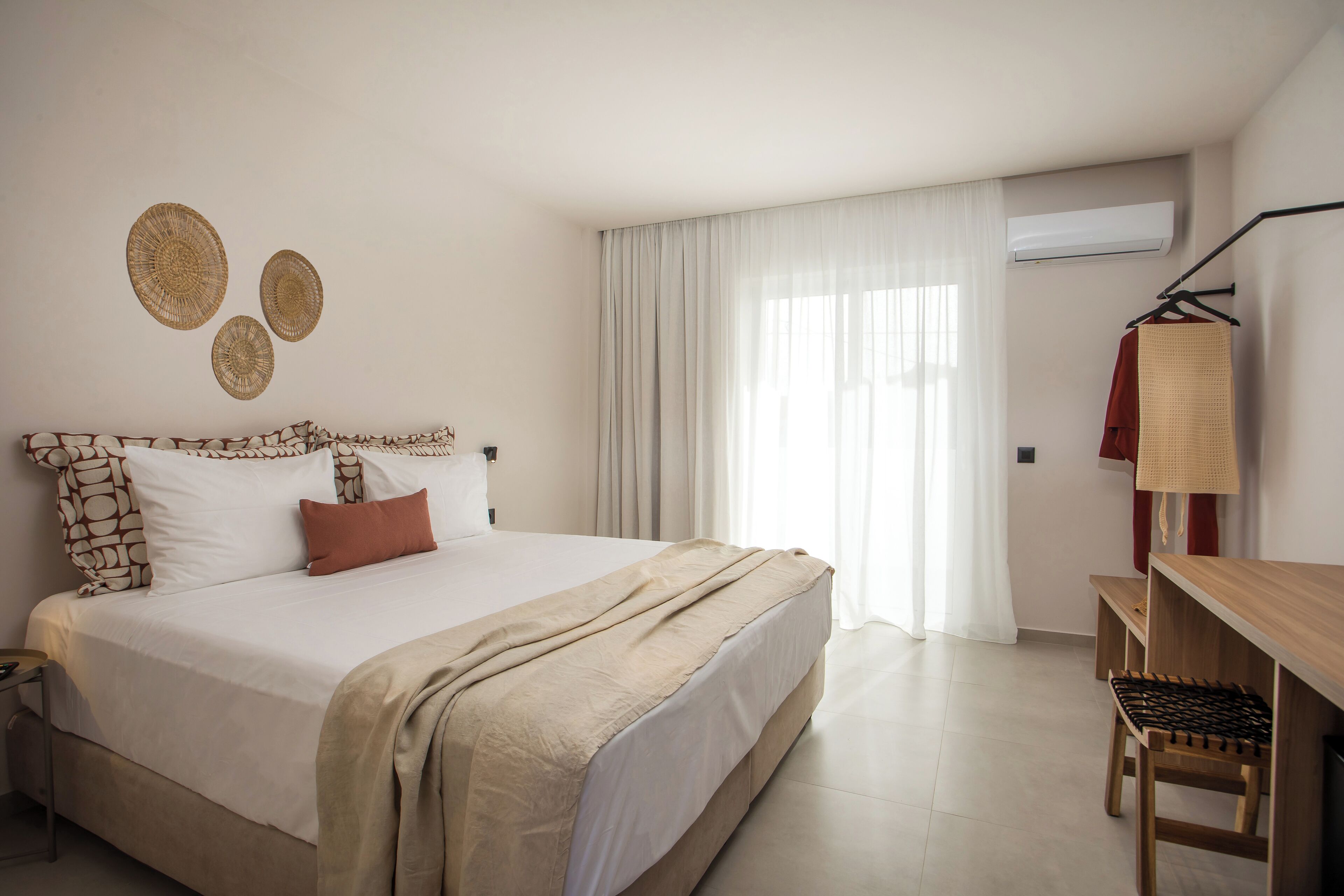 华丽双人房或双床房, 城市景观 | 客房内保险箱、遮光窗帘、隔音、免费 WiFi