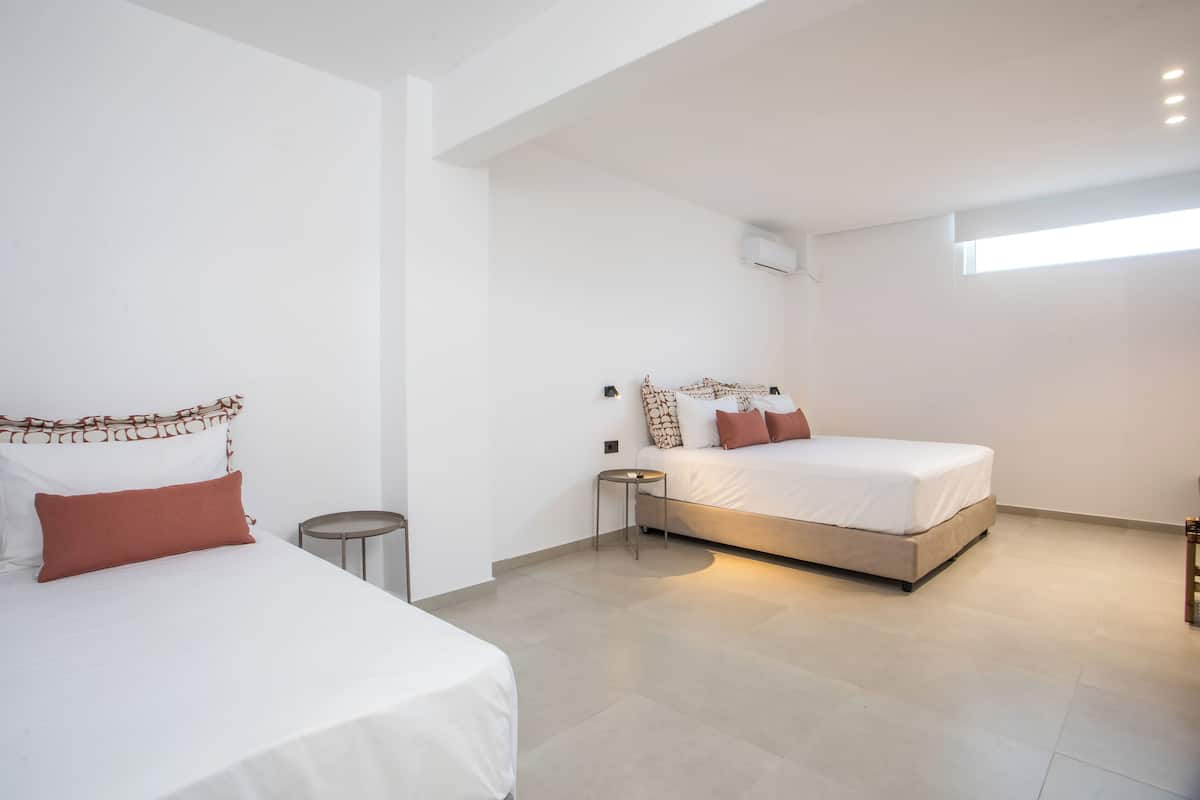 Economy Triple Room | In-room safe, blackout drapes, soundproofing, free WiFi