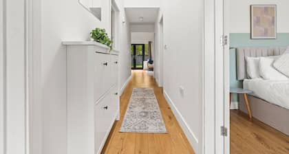 Modern 3BR Bungalow | Sleeps 6+ | Parking | Garden | Near JR Hospital