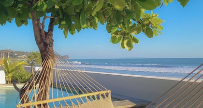 Casa Ohana: Beachfront Family Getaway with Pool & Ocean View