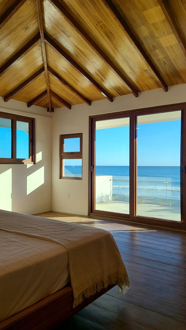 4 habitaciones, cuna de viaje y wifi