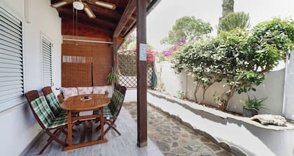 Cottage del Sole with veranda 150mt from the sea