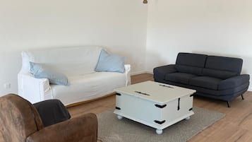 Télévision, livres, chaîne hi-fi