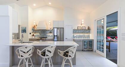 Recently Renovated 3BR Naples Retreat - w Private Heated Pool