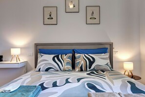 2 bedrooms, in-room safe, desk, iron/ironing board