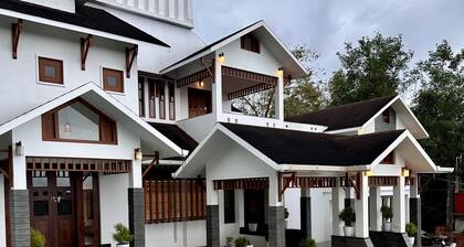 Premium stay in Wayanad with amazing Forest views and Private Infinity Pool.