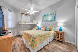 3 chambres, bureau, fer et planche à repasser, Wi-Fi gratuit