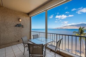 Condo, 2 Bedrooms | Outdoor dining