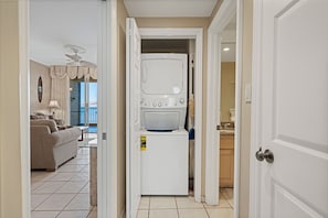 Condo, 2 habitaciones | Interior