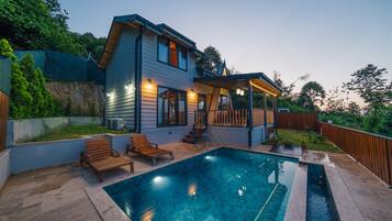 プレミアム バンガロー レイクビュー | 1 室のベッドルーム、WiFi (無料)、ベッドシーツ