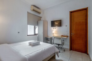 Superior kamer | Een bureau, gratis wifi, beddengoed