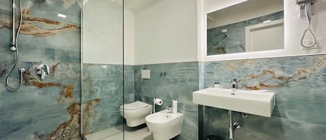 Deluxe-Doppelzimmer, Balkon, Gartenblick | Badezimmer