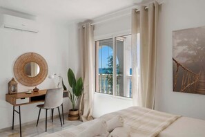 2 bedrooms, iron/ironing board, travel cot, free WiFi
