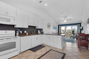 Condo, 1 Queen Bed with Sofa bed (Baywatch F9) | Private kitchen | Oven, toaster - Baywatch F9 (Pensacola Beach)