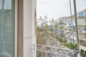 Appartement (2 Bedrooms) | Balcon