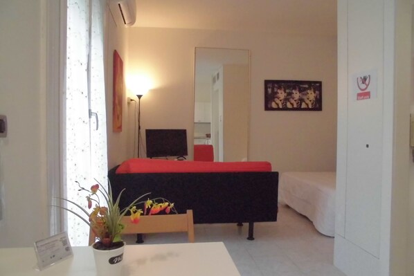 1 bedroom, desk, iron/ironing board, travel cot