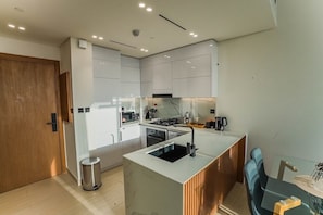Fridge, microwave, oven, stovetop