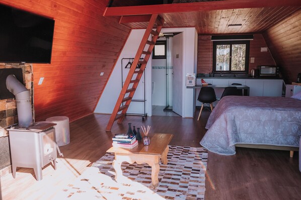 Family Chalet, Lake View | Living area