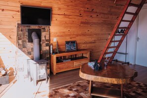 Family Chalet, Lake View | Living area