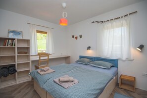 7 عدّة غرف نوم وواي فاي وملاءات أسرّة