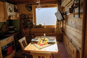 Dining - La Grae, a stone's throw from Lake Como, with striking views of Lake Mezzola (Verceia)
