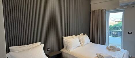 Deluxe Triple Room | Free WiFi