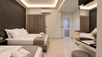 Una habitación de hotel moderna con una cama grande, un escritorio con silla, un televisor de pantalla plana y la puerta del baño.
