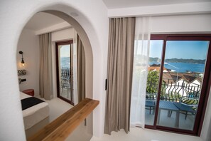 Double Denizi Balkondan Goren | Kostenloses WLAN