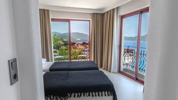 Twin Denizi Direkt Gören Oda | Free WiFi