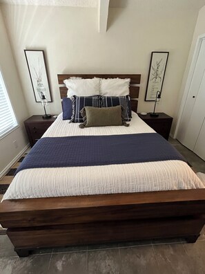 2 chambres, fer et planche à repasser, Wi-Fi gratuit, draps fournis