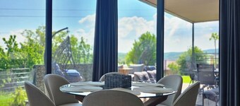 Charming 1-bedroom cottage in tranquil Petrovaradin with WiFi, AC