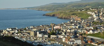1-Bedroom Apartment with Sea View – Sleeps 3 – Douglas