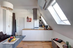 City Apartment, 1 Queen Bed with Sofa bed, Non Smoking | Living area | 40-inch flat-screen TV with satellite channels