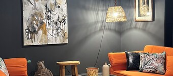 Downtown Brick-Rome Retreat, 2 Bedroom/2Bathroom and 2 Sleeper Sofas