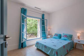 5 bedrooms, iron/ironing board, free WiFi, bed sheets - Magnificent stone farmhouse (murs)