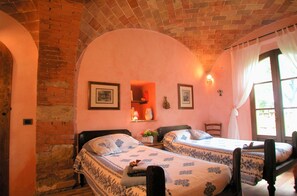 2 makuuhuonetta, ilmainen Wi-Fi, vuodevaatteet