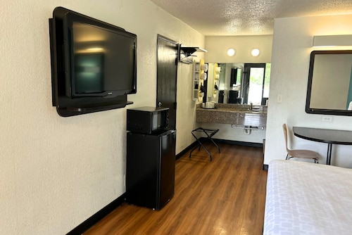 Blueway Inn Beeville Extended Stay