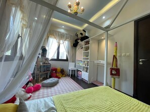 3 bedrooms, iron/ironing board, WiFi