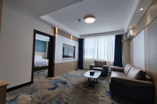 Jinyuan Juntai Business Express Hotel