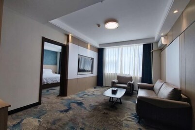 Jinyuan Juntai Business Express Hotel