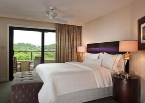 2 chambres, coffres-forts dans les chambres, bureau