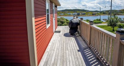 Twillingate Little Suite w/ Ocean & Garden View