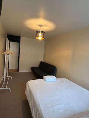 2 Schlafzimmer, Bügeleisen/Bügelbrett, WLAN, Bettwäsche