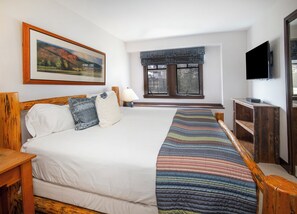 3 habitaciones, escritorio, tabla de planchar con plancha y wifi 