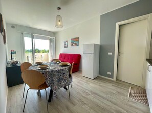 Apartment, 1 Schlafzimmer, Balkon | Esszimmer