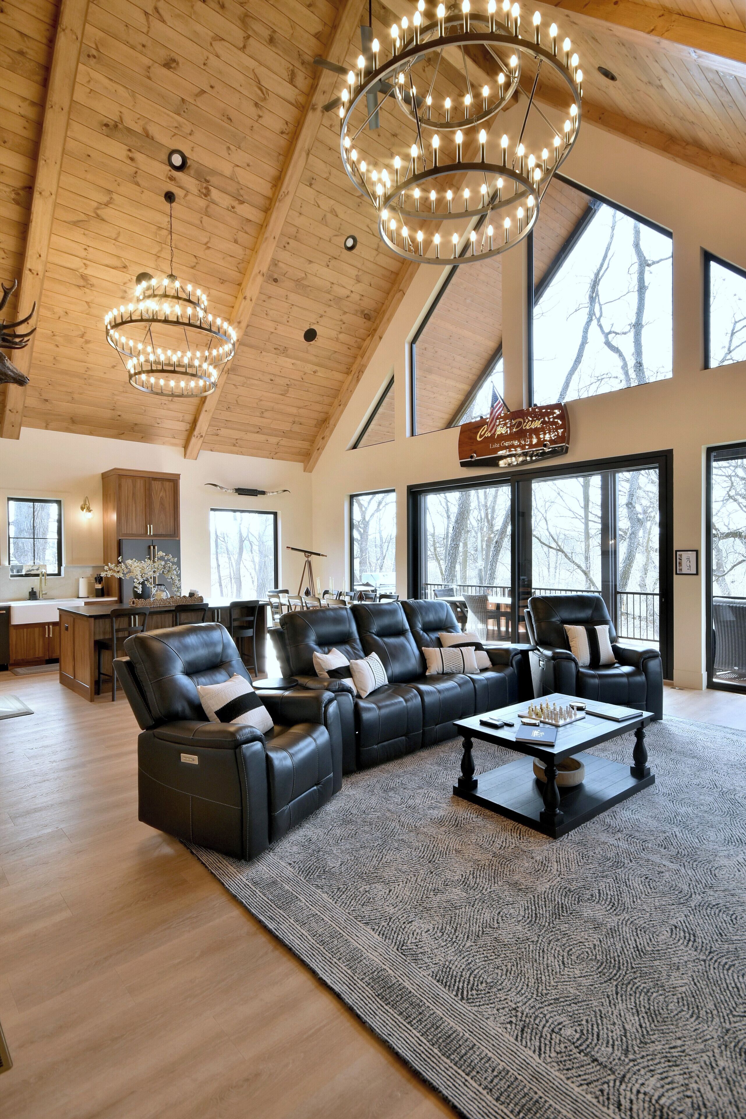 TV connectée, cheminée, jeux vidéo