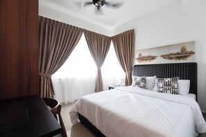 3 chambres, fer et planche à repasser, Wi-Fi, literie fournie