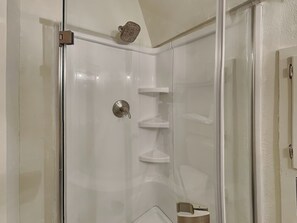 Studio (3 Bedrooms) | Property amenity